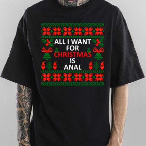 Футболка ALL I WANT FOR CHRISTMAS IS ANAL на червоному фоні